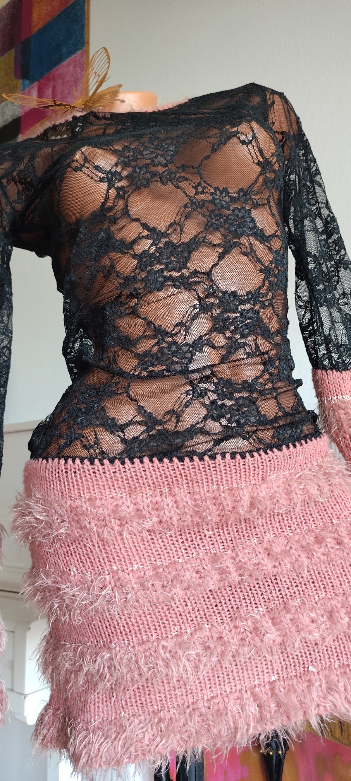 Handgemachtes Spitzenkleid aus Wolle – Schwarz/Rose